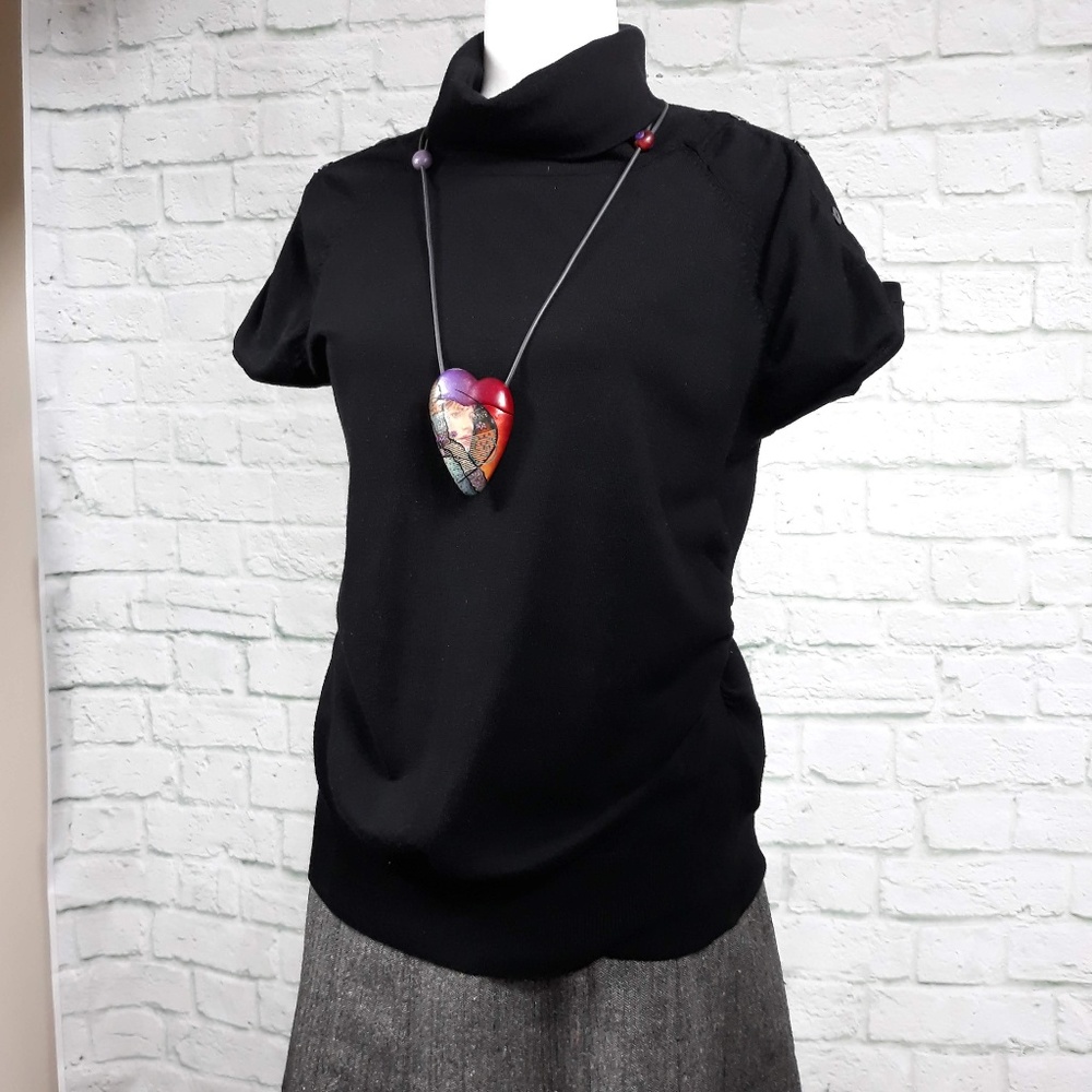 Black short sleeve turtleneck sweater size large